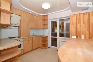 Продается 2-комнатная квартира 70 кв. м в Киево-Святошинске