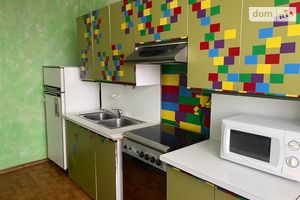 Продается 3-комнатная квартира 68 кв. м в Ровно