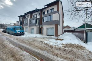 Продається будинок 3 поверховий 191.1 кв. м з бесідкою