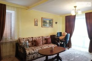 Продається 2-кімнатна квартира 64 кв. м у Тернополі