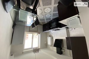 Здається в оренду 2-кімнатна квартира 67 кв. м у Чернівцях