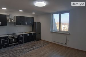 Продается 3-комнатная квартира 120 кв. м в Черновцах