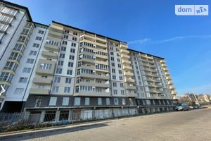 Продается 2-комнатная квартира 67 кв. м в Ивано-Франковске