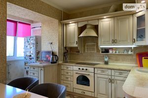 Продается 3-комнатная квартира 78 кв. м в Киеве