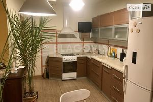 Продается 2-комнатная квартира 81 кв. м в Киеве