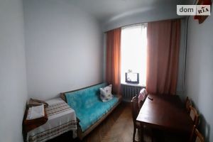 Продається 2-кімнатна квартира 30.6 кв. м у Львові