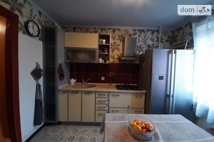 Продается 4-комнатная квартира 79 кв. м в Черкассах