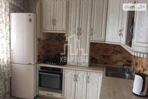 Продается 2-комнатная квартира 71.5 кв. м в Киеве