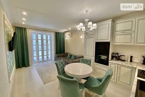 Продается 3-комнатная квартира 80 кв. м в Николаеве