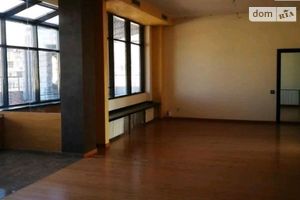 Продается 4-комнатная квартира 159 кв. м в Днепре