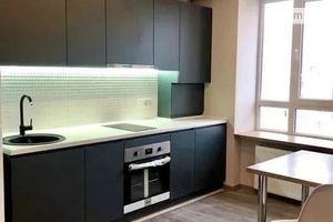 Продається 2-кімнатна квартира 44 кв. м у Дніпрі
