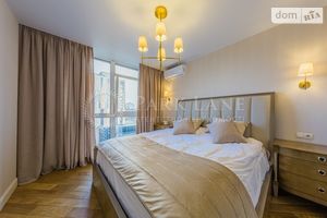 Продается 2-комнатная квартира 63 кв. м в Киеве