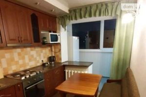 Продается 1-комнатная квартира 40 кв. м в Днепре
