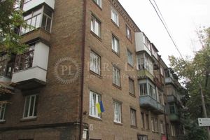 Продается 3-комнатная квартира 80 кв. м в Киеве