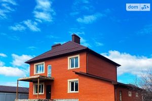 Продается дом на 2 этажа 220 кв. м с камином