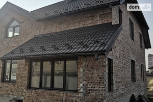 Продается дом на 2 этажа 234 кв. м с бассейном