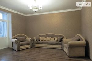 Продается 4-комнатная квартира 100 кв. м в Киеве