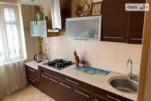 Продается 3-комнатная квартира 64 кв. м в Виннице