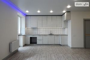 Продается 2-комнатная квартира 74 кв. м в Харькове