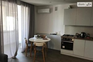 Продається 2-кімнатна квартира 70 кв. м у Дніпрі