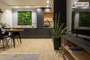 Продается 3-комнатная квартира 80 кв. м в Киеве