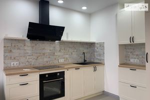 Продается 2-комнатная квартира 67 кв. м в Киеве