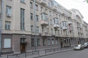 Продается 5-комнатная квартира 150 кв. м в Киеве