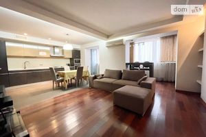 Продается 3-комнатная квартира 101 кв. м в Днепре