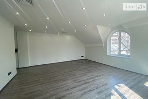 Сдается в аренду офис 37 кв. м в бизнес-центре
