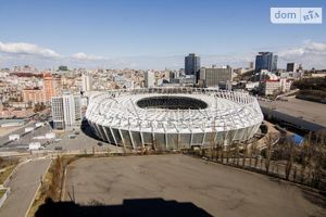 Сдается в аренду 4-комнатная квартира 170 кв. м в Киеве