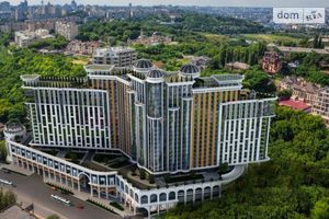 Продается 3-комнатная квартира 122 кв. м в Киеве