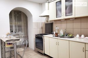 Сдается в аренду 2-комнатная квартира 55 кв. м в Черновцах