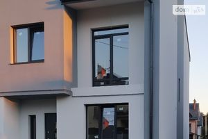 Продається частина будинку 130 кв. м з верандою