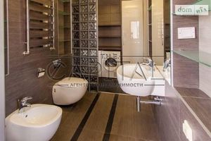 Сдается в аренду 5-комнатная квартира 300 кв. м в Киеве
