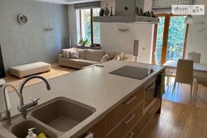 Продается 3-комнатная квартира 136 кв. м в Днепре