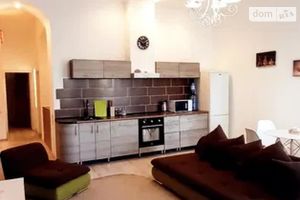 Сдается в аренду 3-комнатная квартира 90 кв. м в Киеве