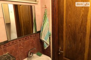 Продається 2-кімнатна квартира 43 кв. м у Львові