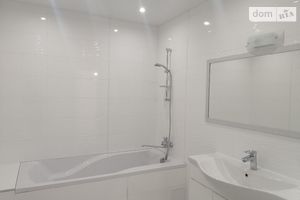 Продается 2-комнатная квартира 72 кв. м в Тернополе