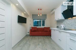 Продается 1-комнатная квартира 46 кв. м в Киеве