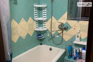 Продается 3-комнатная квартира 67 кв. м в Днепре