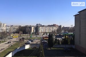Продается 1-комнатная квартира 45 кв. м в Ивано-Франковске