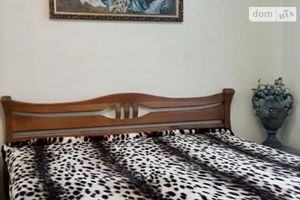 Сдается в аренду 2-комнатная квартира 70 кв. м в Житомире