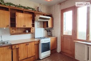 Продается 3-комнатная квартира 70 кв. м в Херсоне