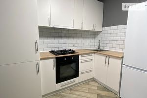 Сдается в аренду 1-комнатная квартира 43 кв. м в Полтаве