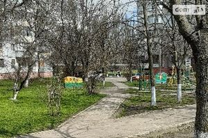 Продается 2-комнатная квартира 67 кв. м в Херсоне