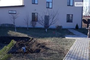Продается 4-комнатная квартира 200 кв. м в Днепре