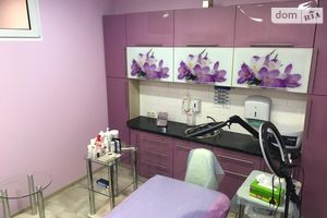 Продается объект сферы услуг 52 кв. м в 5-этажном здании