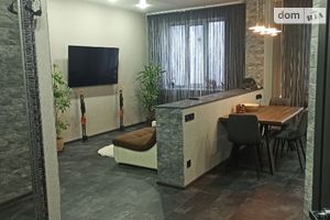 Продается 2-комнатная квартира 65 кв. м в Днепре