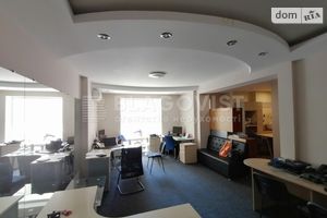 Продается 4-комнатная квартира 165 кв. м в Киеве
