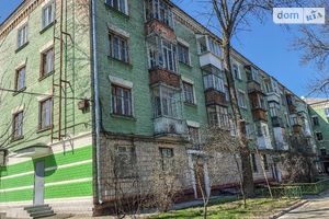 Продается 2-комнатная квартира 57 кв. м в Чернигове
